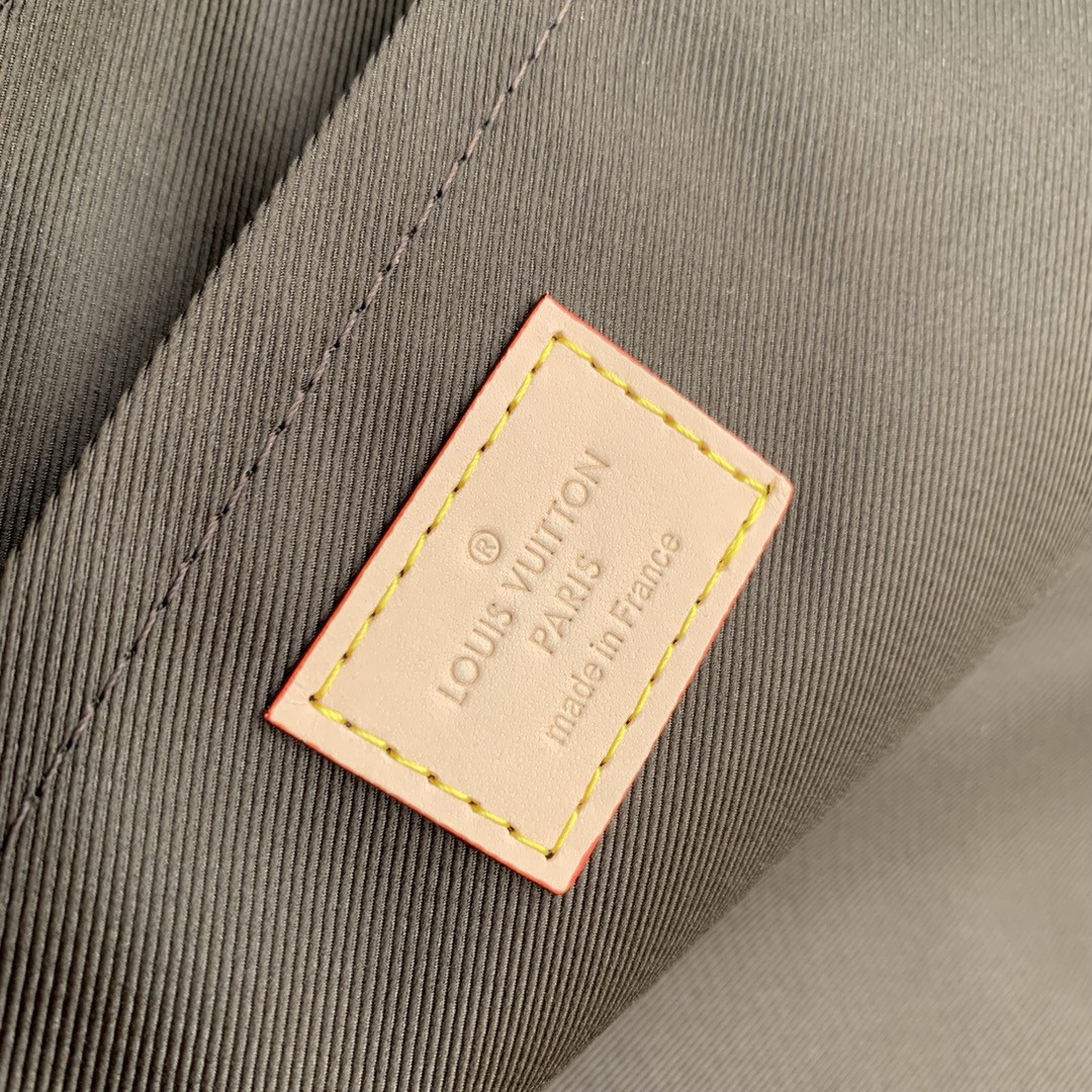 L0vis Vvtt0n Pochette Jour Bag