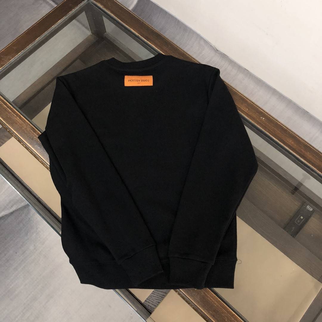 L0vis Vvtt0n 2023 new autumn and winter couples style round neck sweatshirt