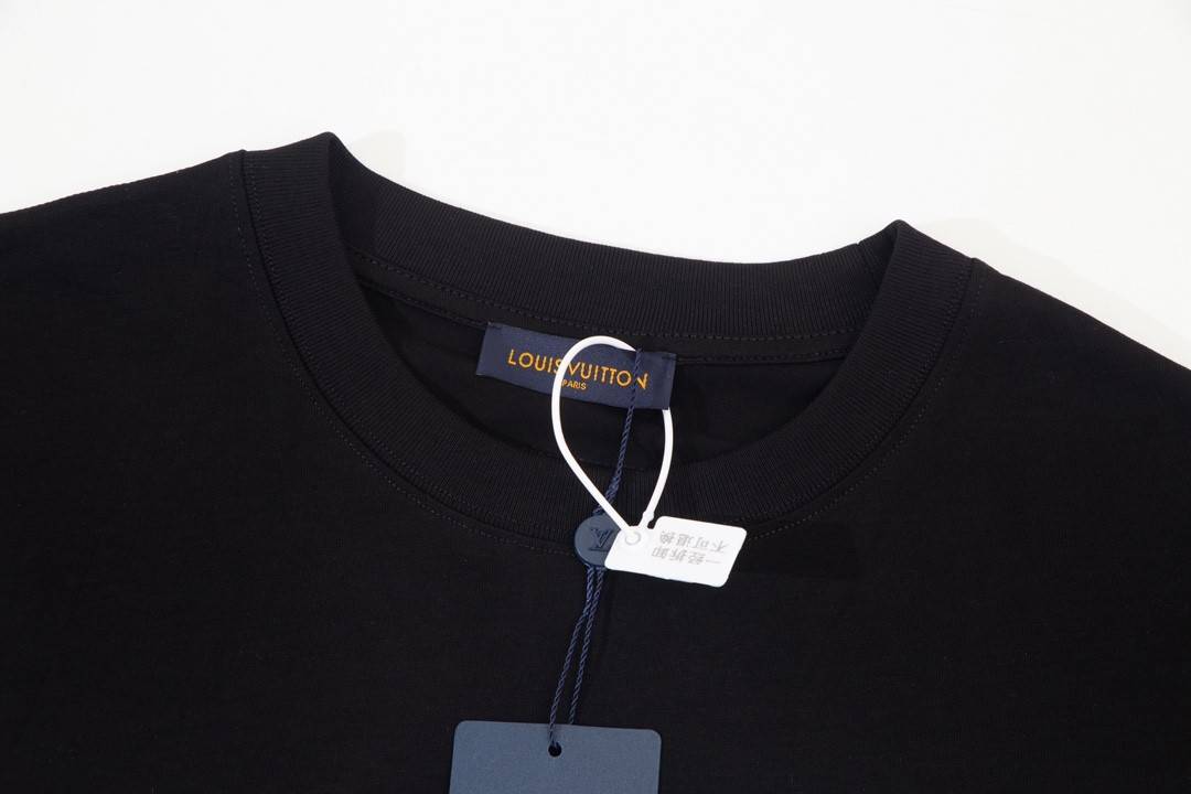 L0vis Vvtt0n 230,000 new T-shirts for spring and summer