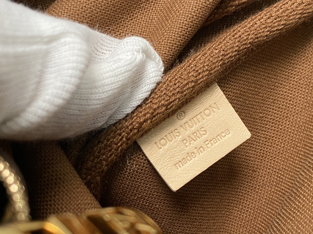 L0vis Vvtt0n Multi Pochette Accessories Bag