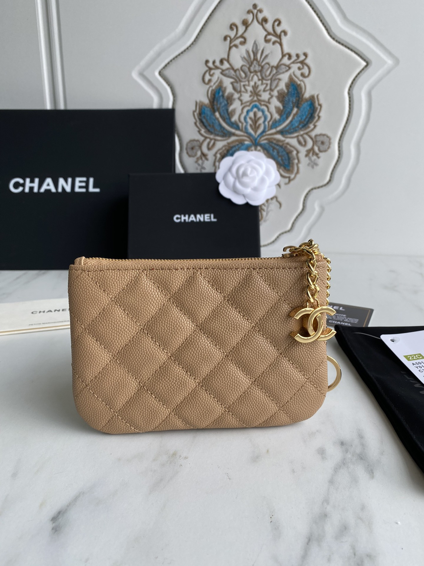 Chanle Zipped Wallet