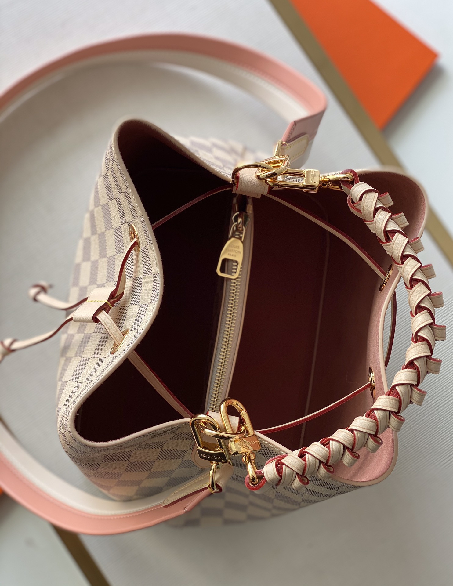 L0vis Vvtt0n Néonoé Bag