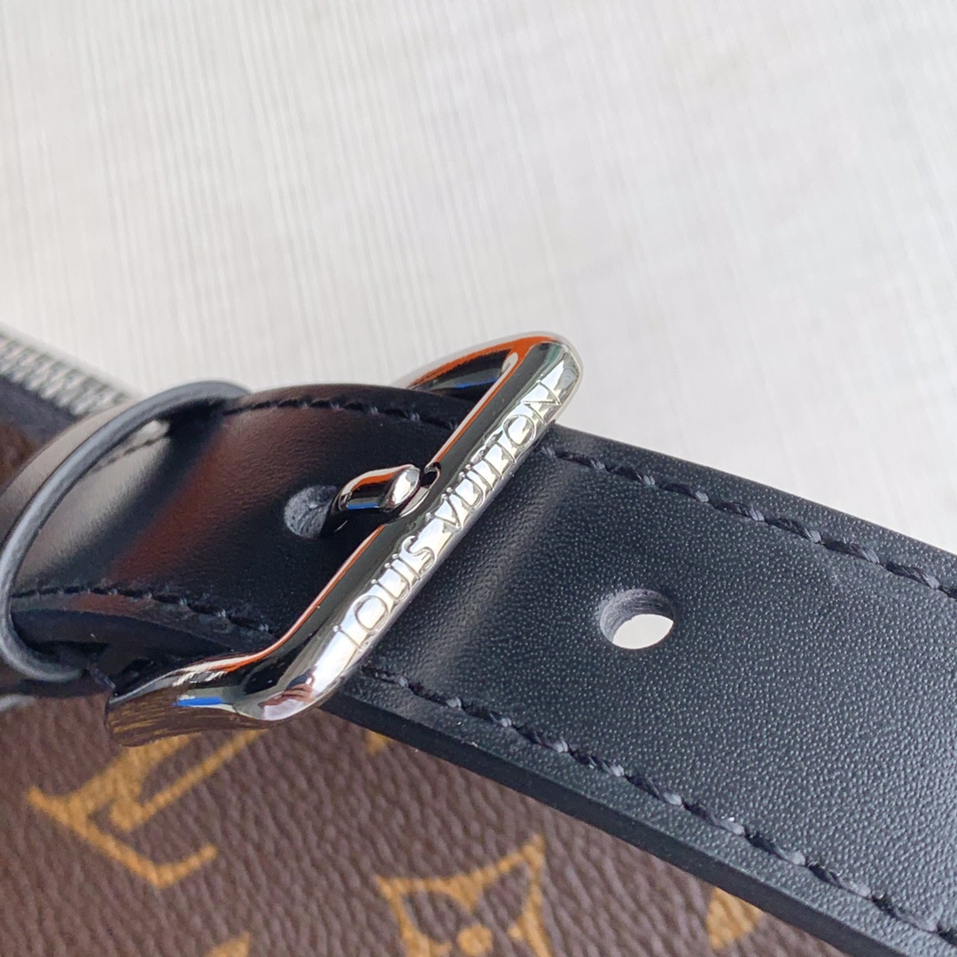 L0vis Vvtt0n Bumbag Bag