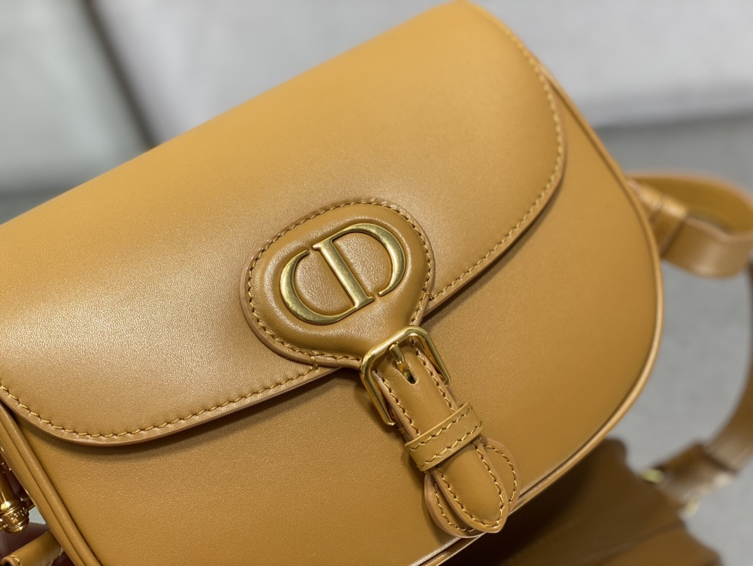 Medium D10r Bobby Bag