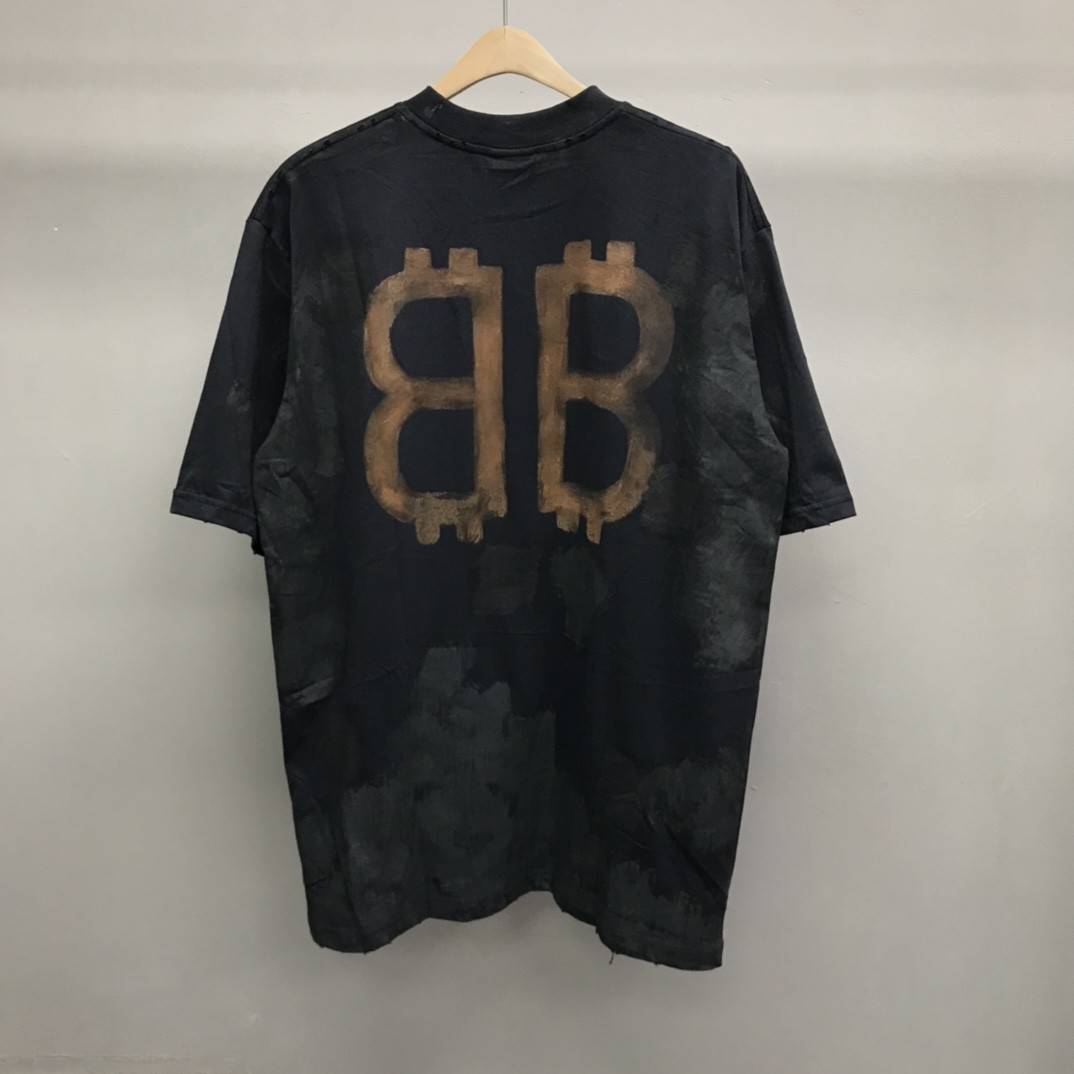 Ba1en*iaga BB Industrial Cement Painted T-Shirt