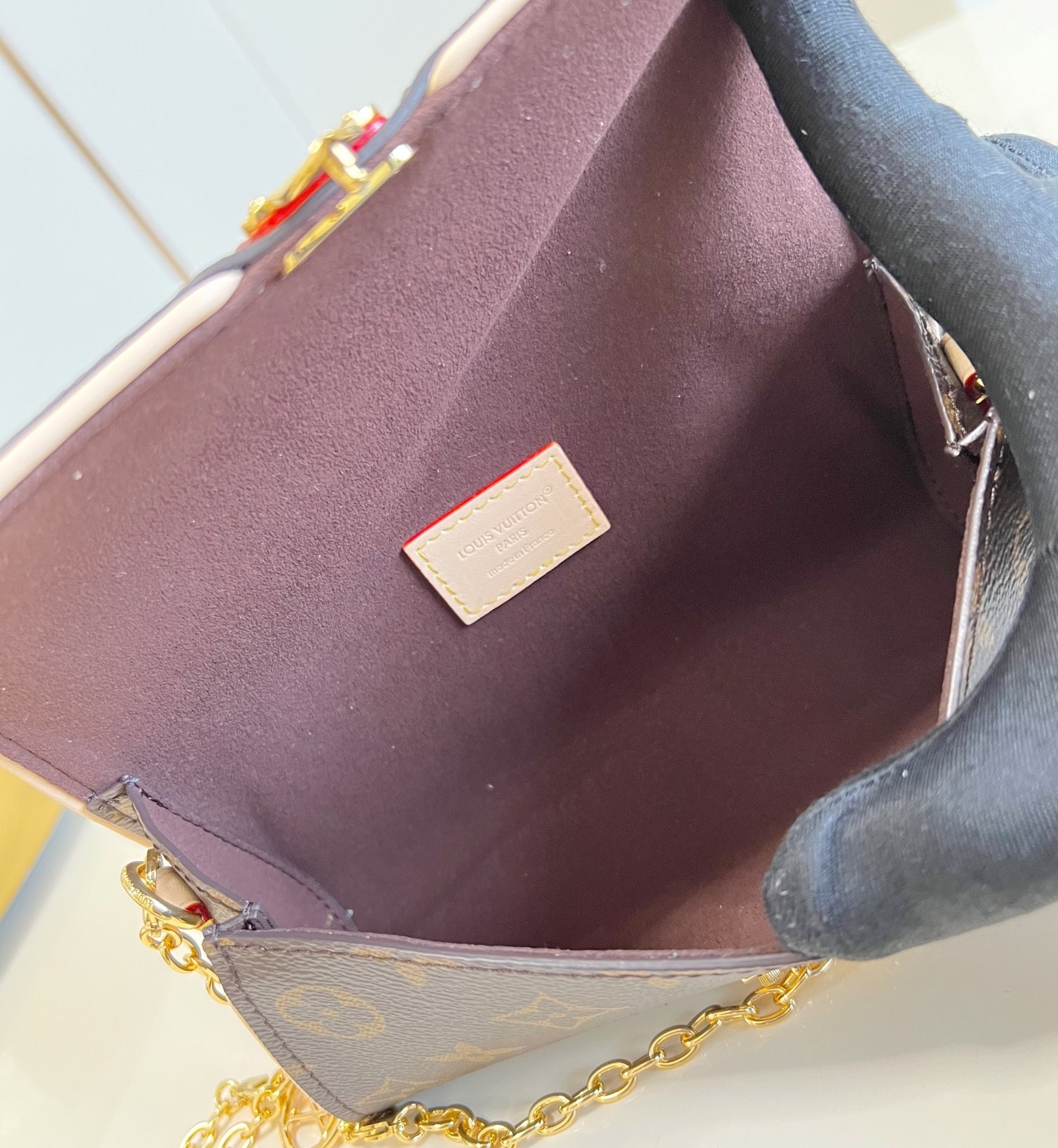 L0vis Vvtt0n Pochette Camille Handbag