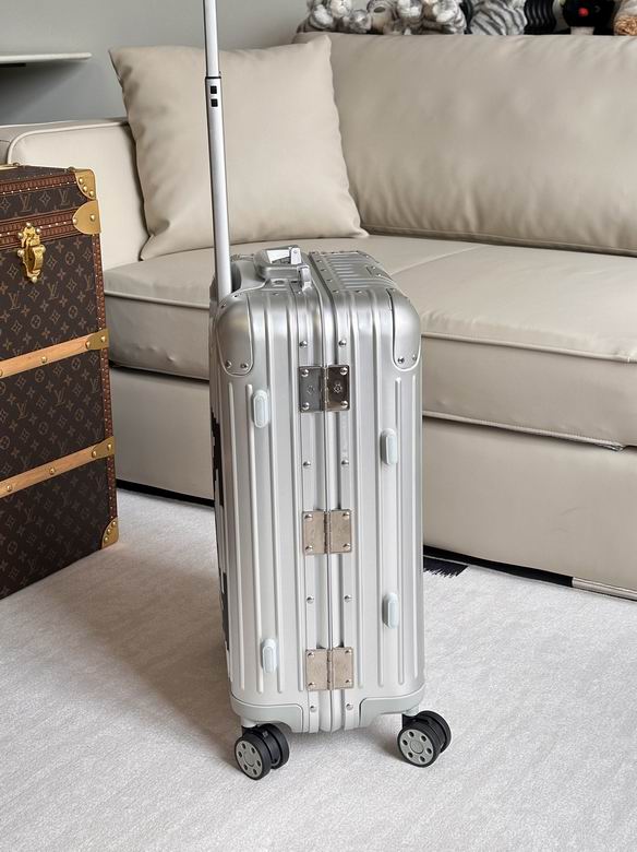 R1m0wa silver off-white™ x R1m0wa co-branded luggage 21chic