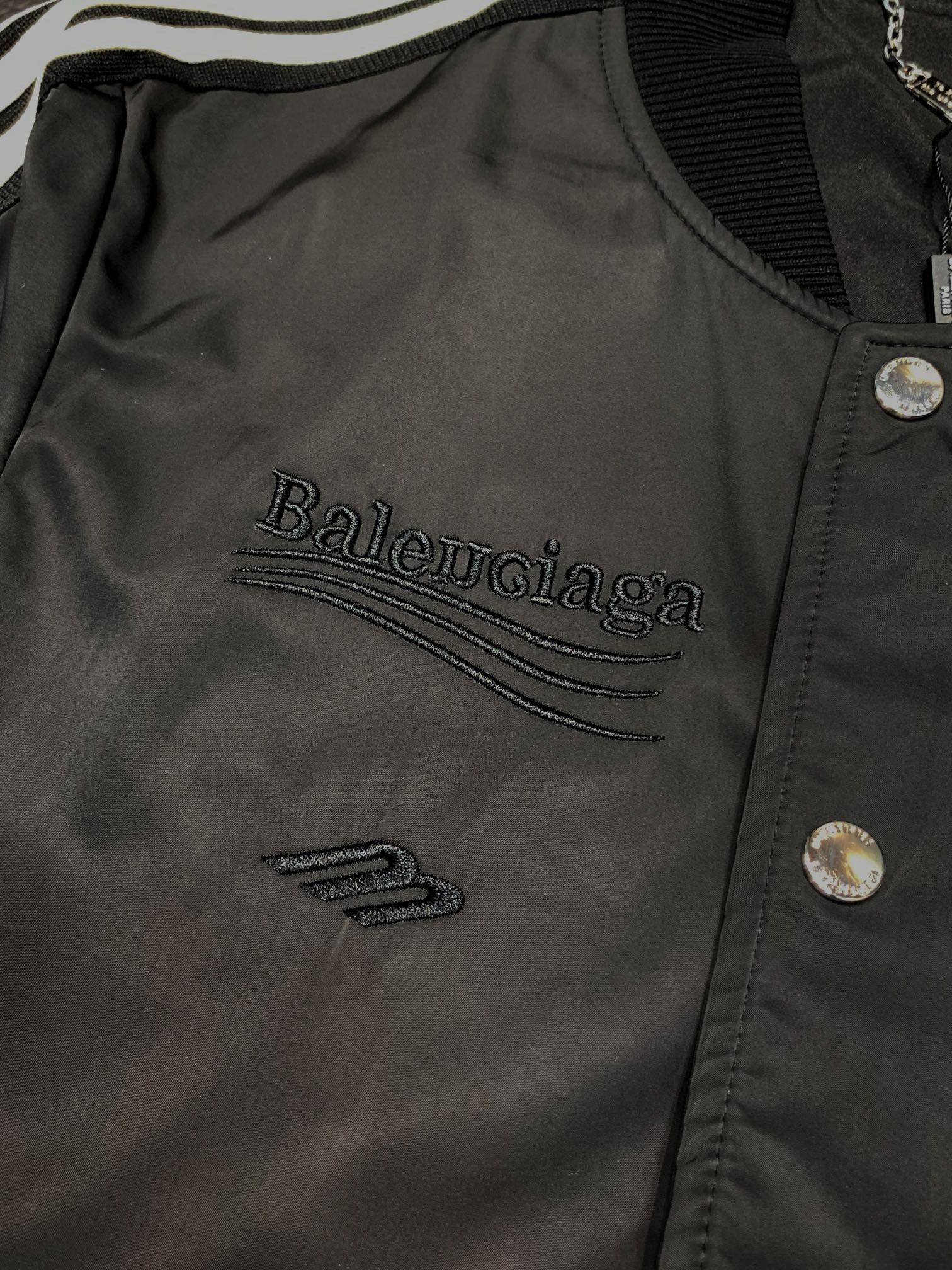 Ba1en*iaga digital print monogram trench coat