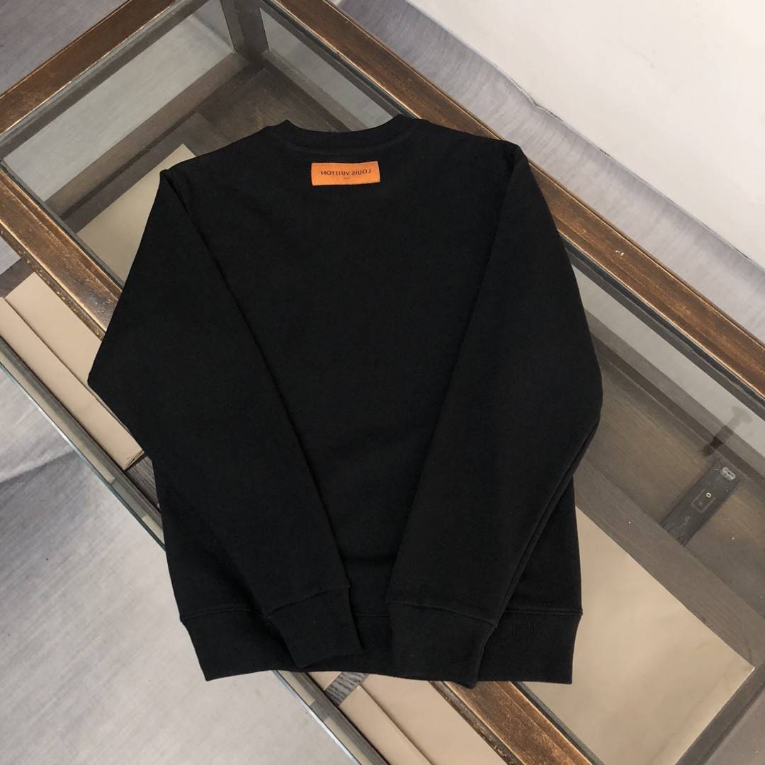 L0vis Vvtt0n 2023 new autumn and winter couples style round neck sweatshirt