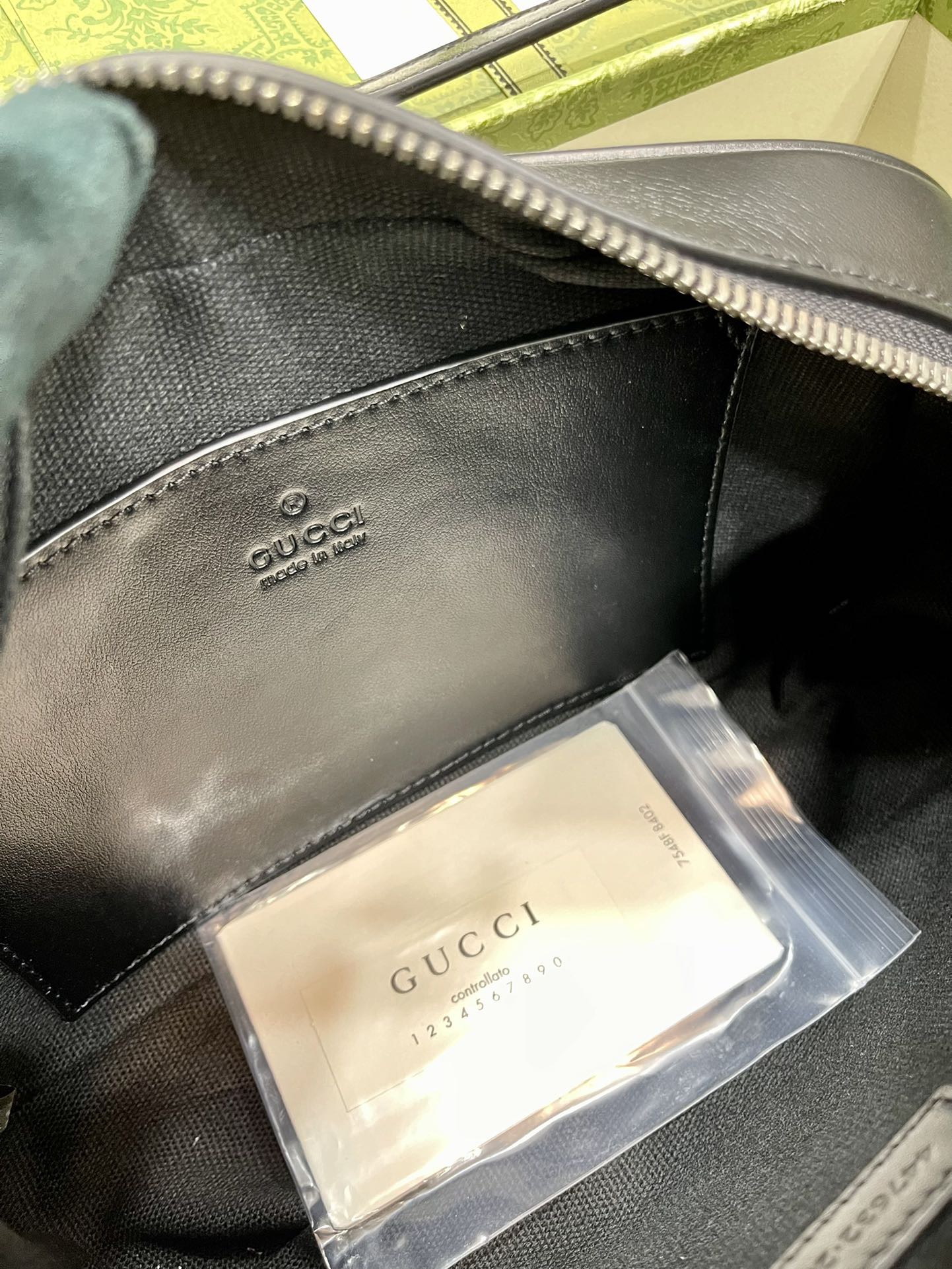 Gvc*1 Marmont series model number: 447632 Size: 24*13*7cm