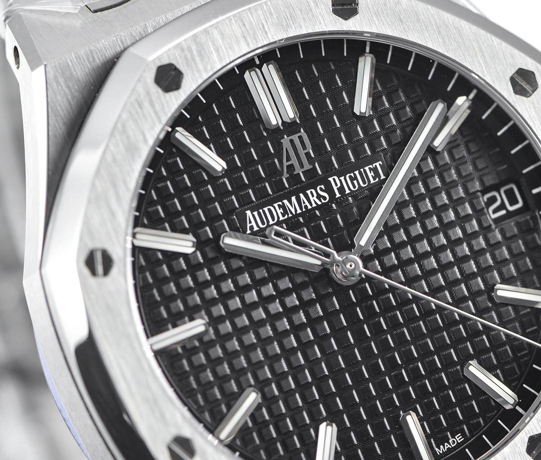 Audemars P1g*et Royal Oak 15500 Series Men