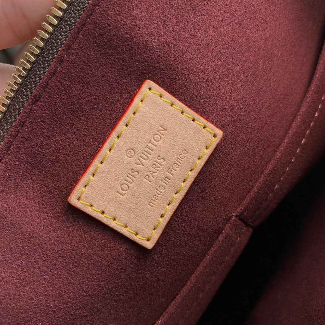 L0vis Vvtt0n Flower Tote Bag