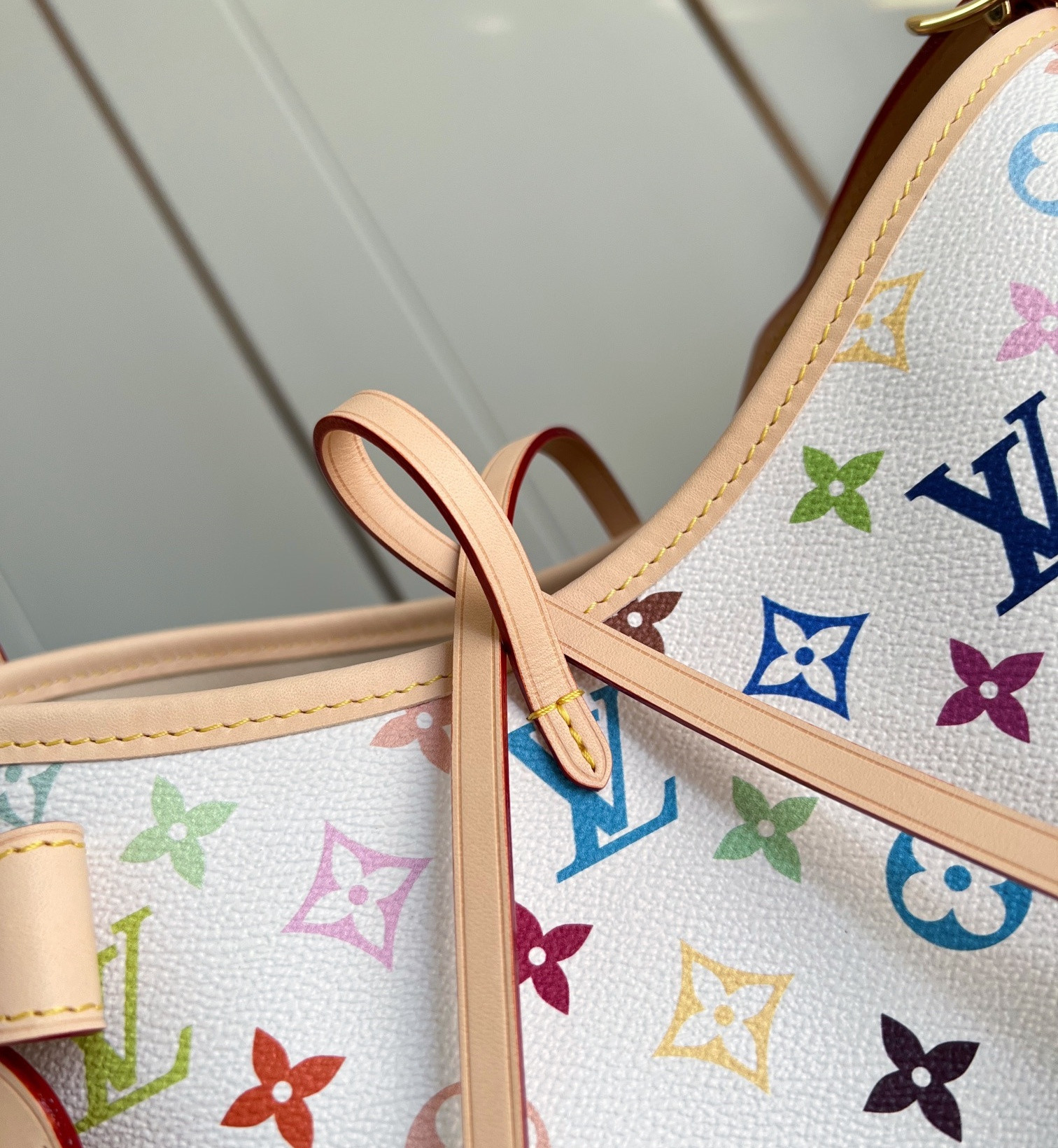 L0vis Vvtt0n 2025 Carryall Bag