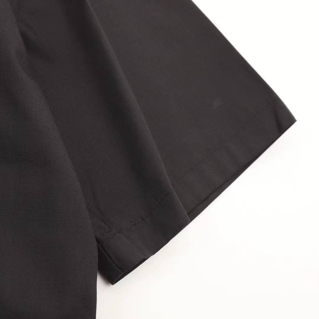 Pra*a short sleeve shirt