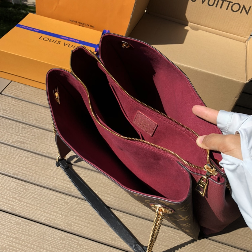 L0vis Vvtt0n Surene Bag