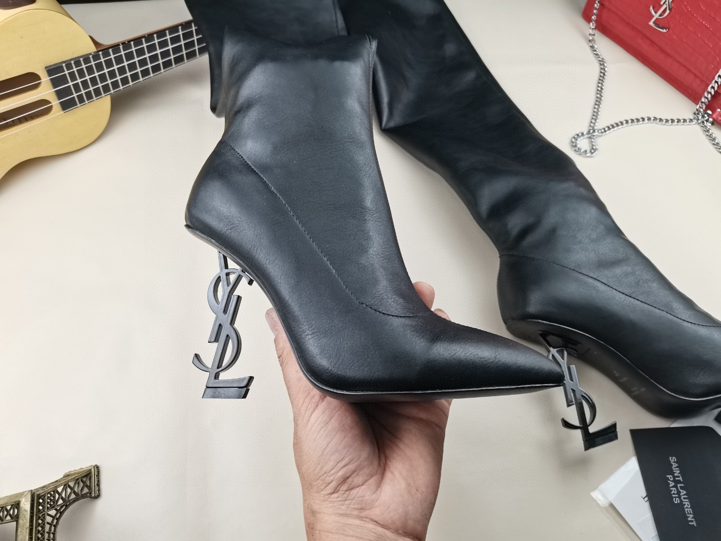Y51 classic letter metal heel 22-inch boots, elastic boots Heel height: 10.5CM Size: 35-42 (41.42 custom-made, no return or exchange)