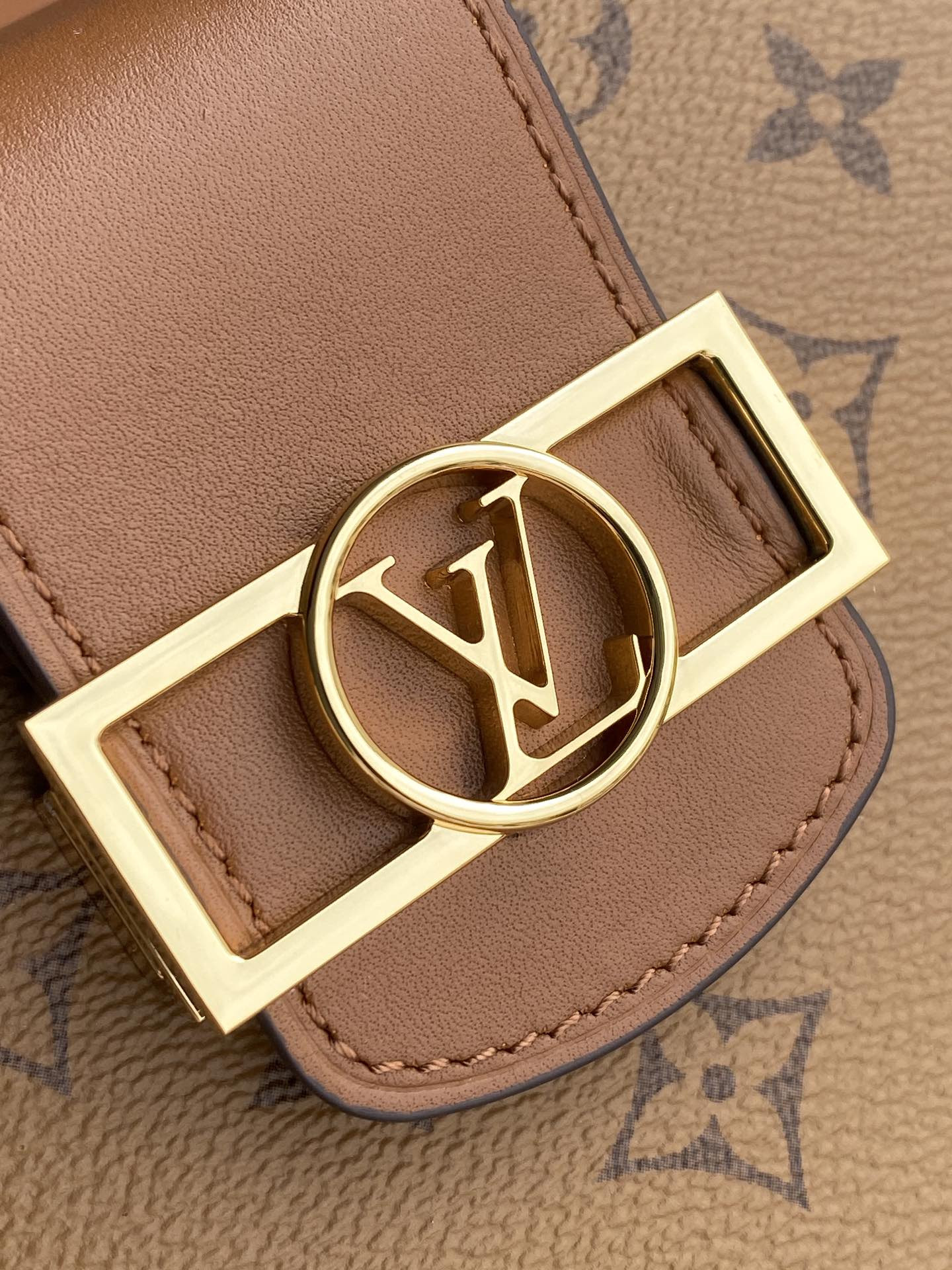 L0vis Vvtt0n Dauphine Bag