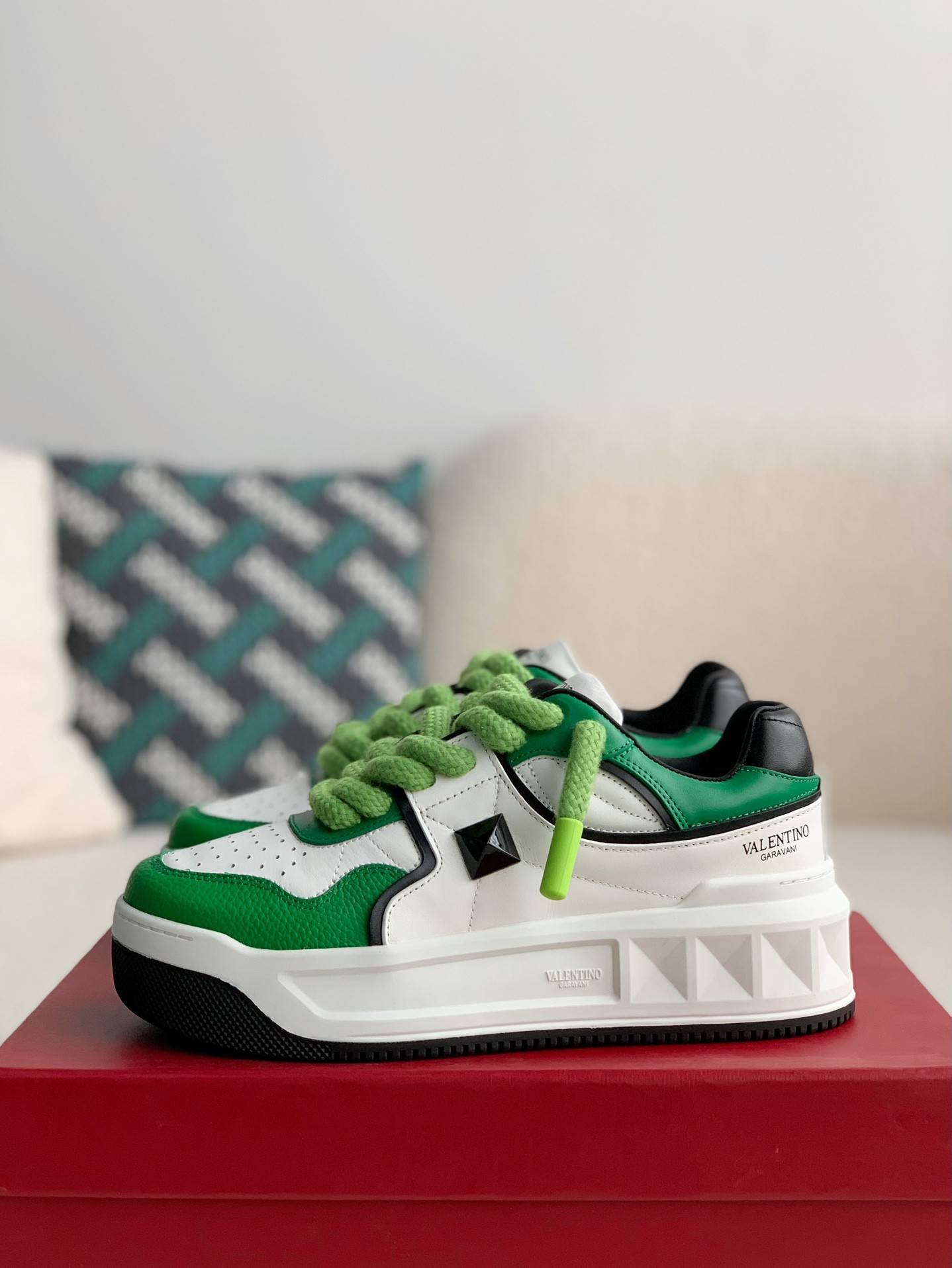 Va1e*ntin0 One Stud Sneakers