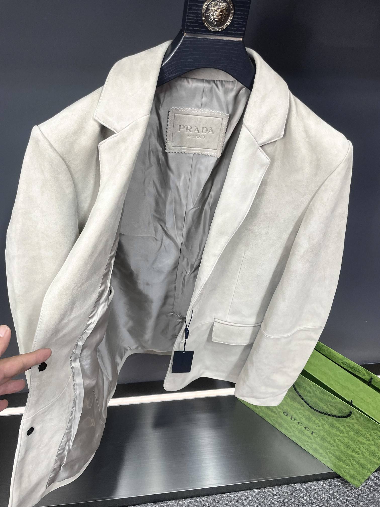 Pra*a deerskin blazer