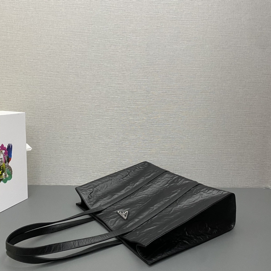 Pra*a Large Antique Tote Bag