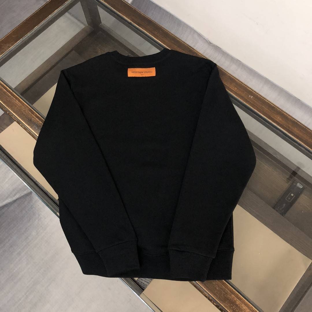 L0vis Vvtt0n 2023 new autumn and winter couples style round neck sweatshirt