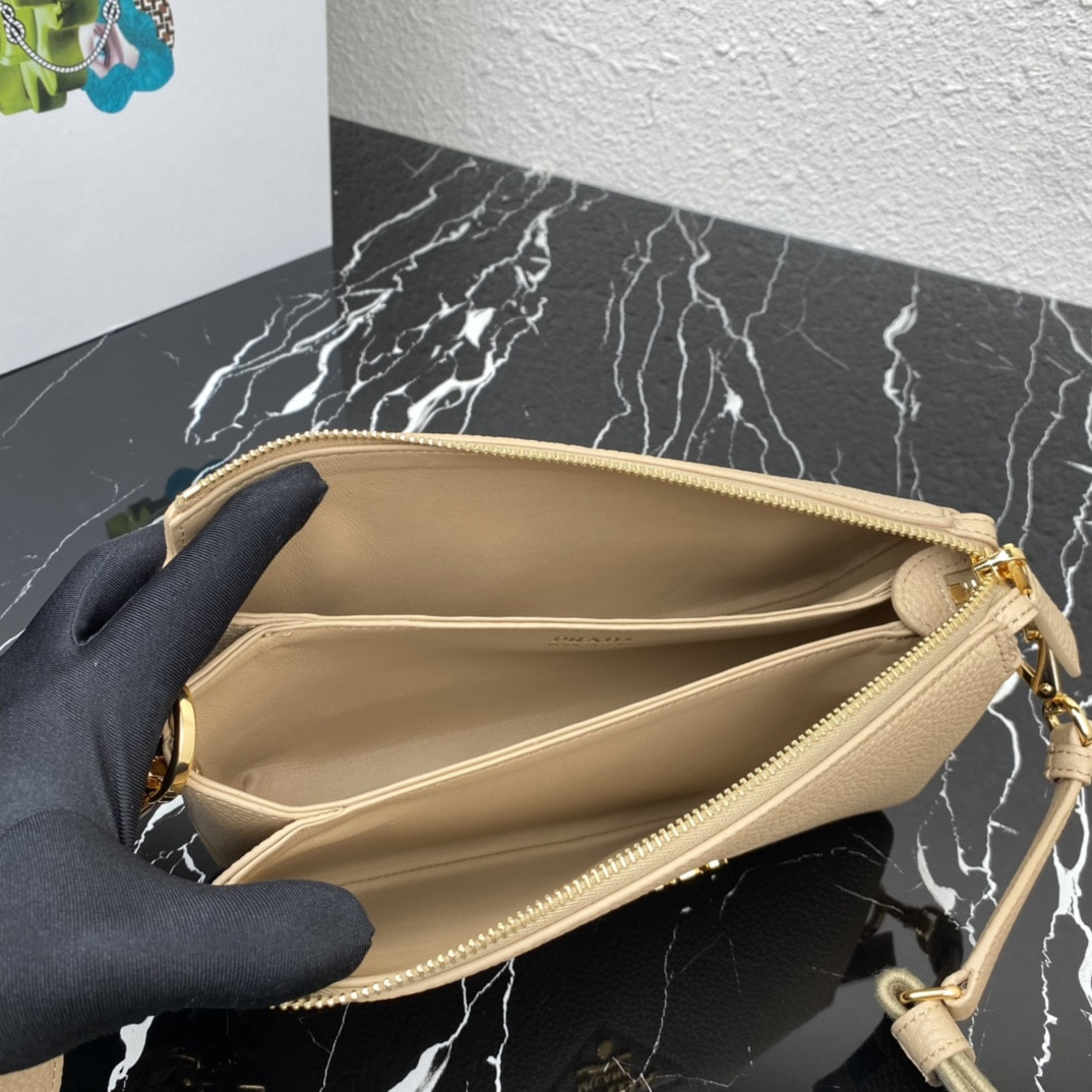 Pra*a Leather Shoulder Bag