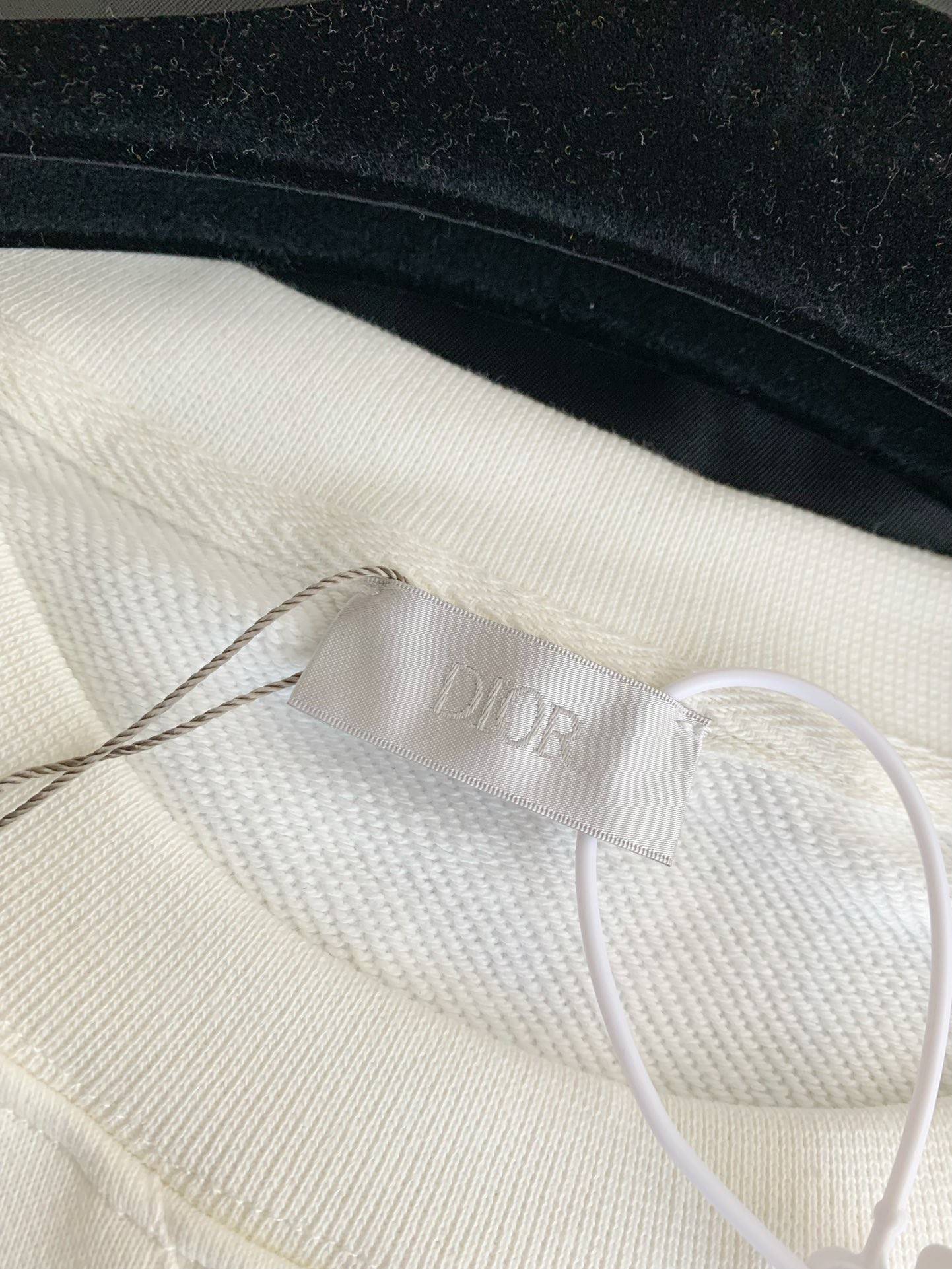 D10r FW23 Flowers Sweater