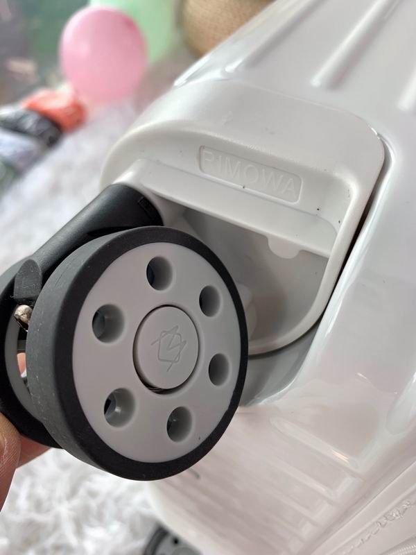 R1m0wa trolley suitcase 20 inches