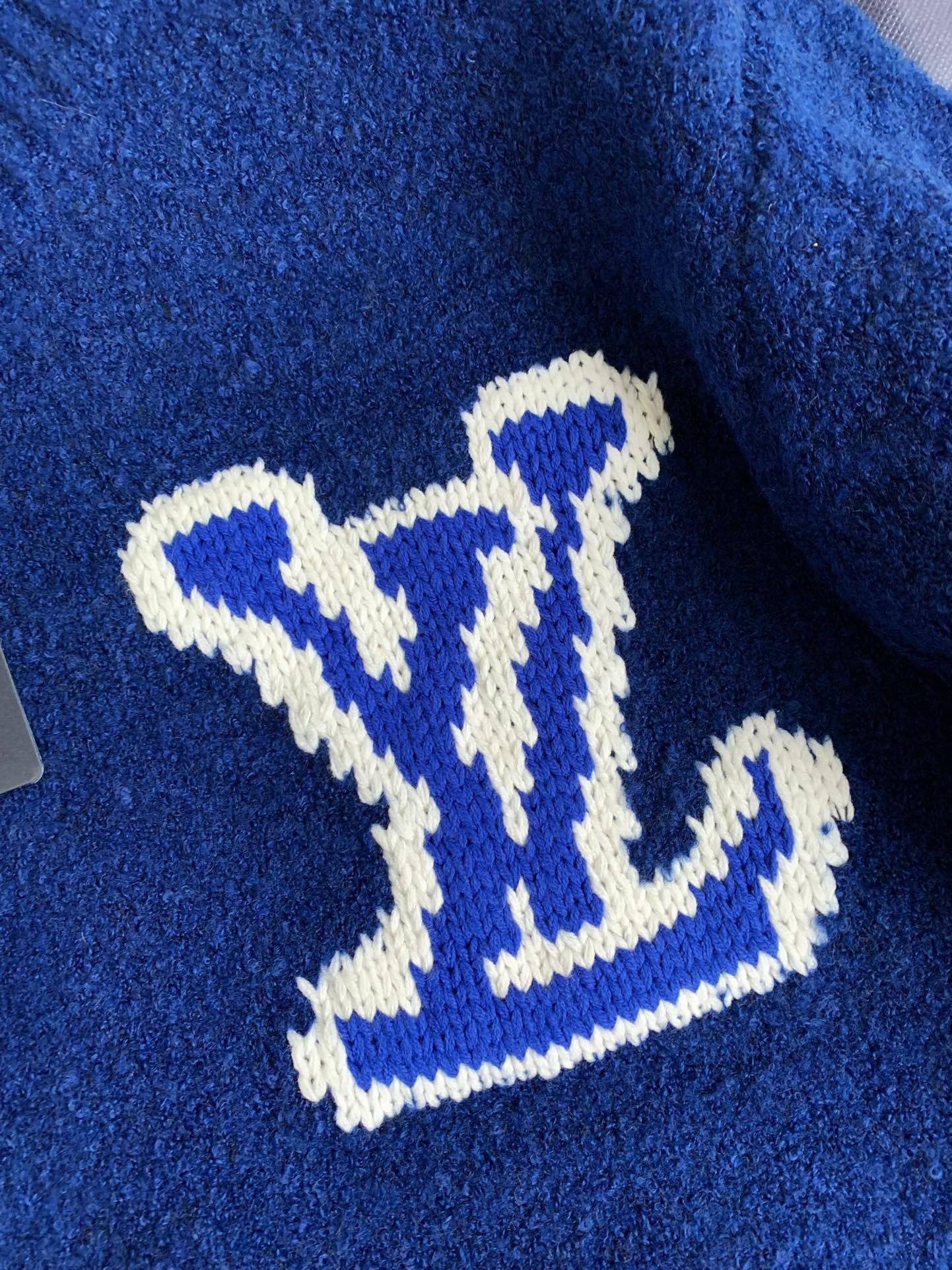 L0vis Vvtt0n Clothes