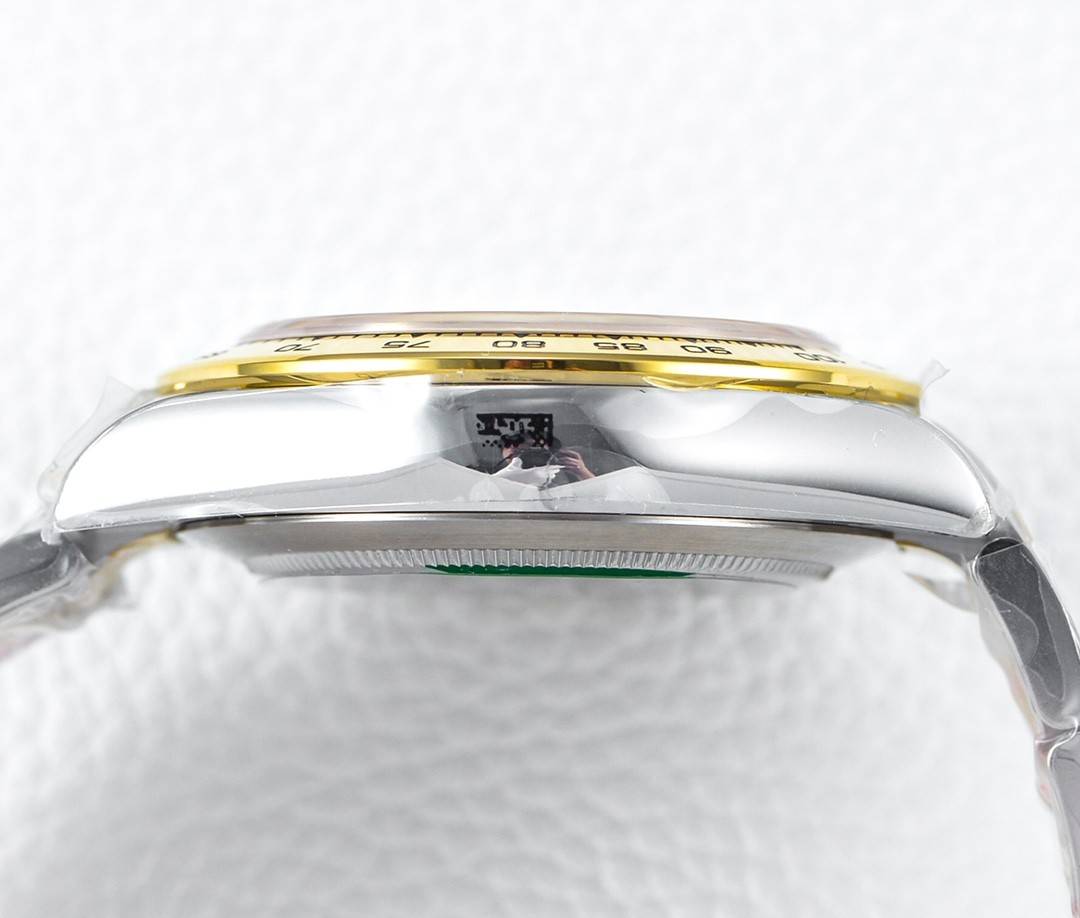 R01ex Trithong had his own Cal.4130