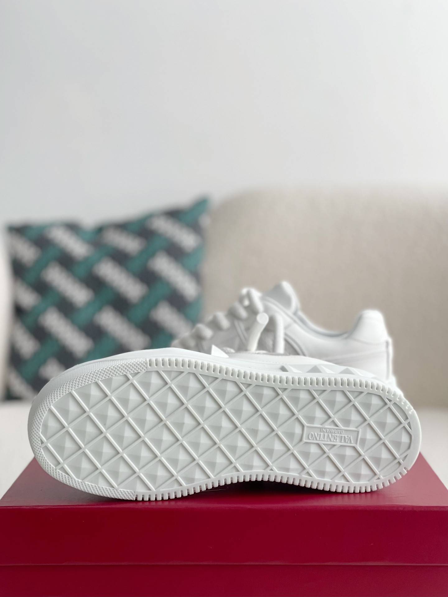 Va1e*ntin0 One Stud Sneakers