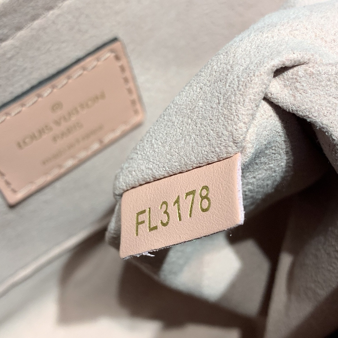 L0vis Vvtt0n Locky Bb Bag