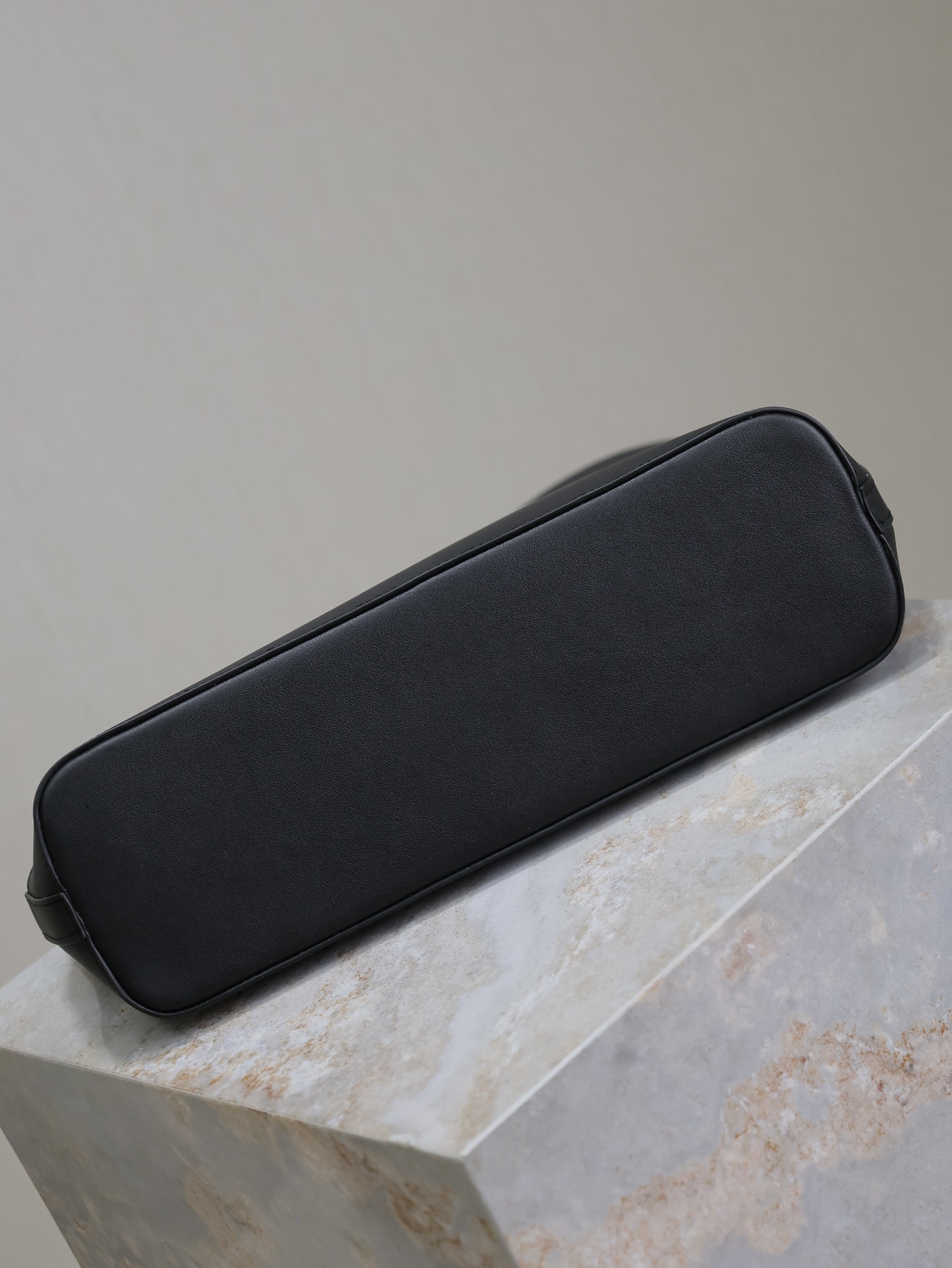 Y51 24ss Attaché Case