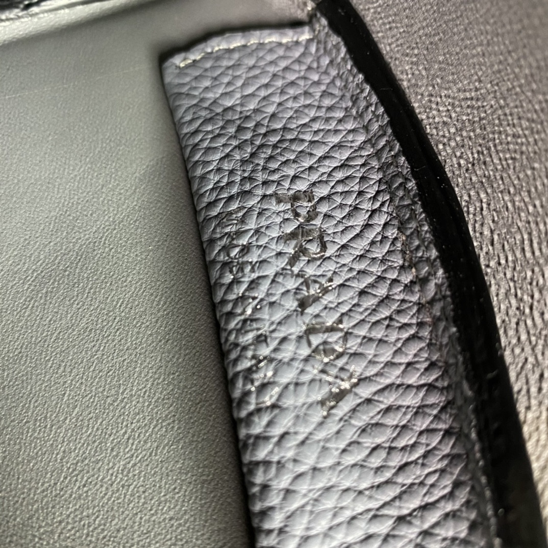 Pra*a Crochet Tote Bag