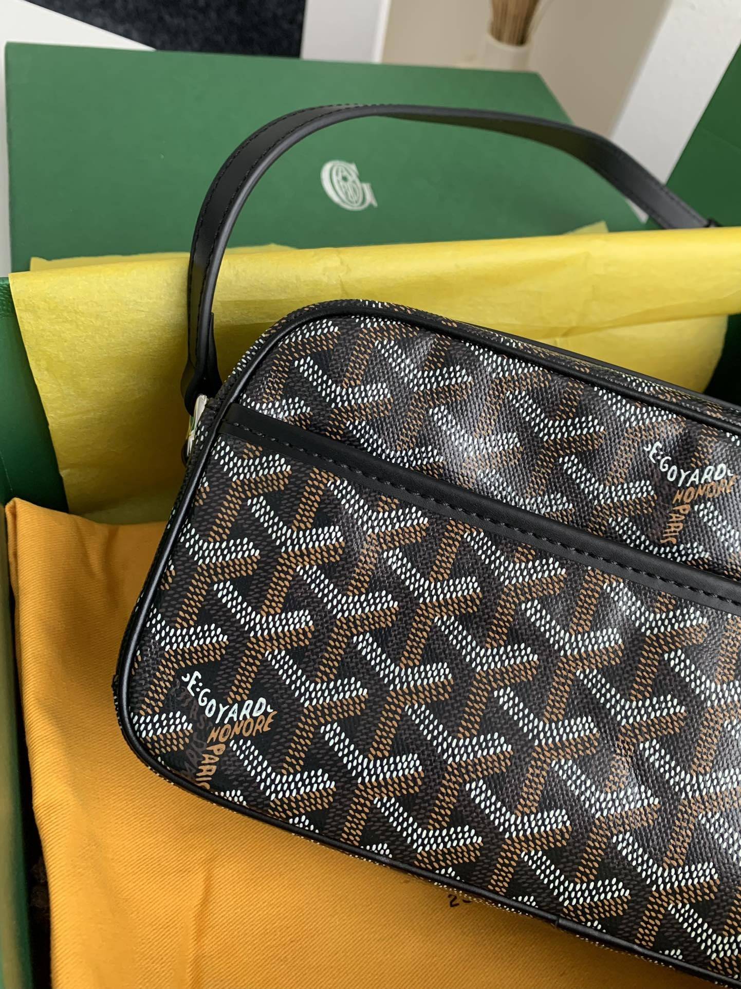 G09ard 2023 New Cap Vest Camera Bag  Size: 22 * 13 * 6.5cm