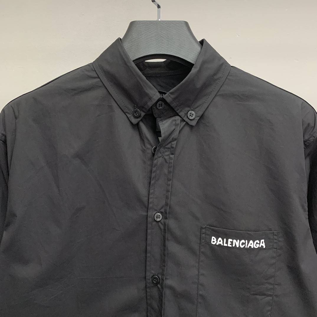 Ba1en*iaga blurred lettering long sleeve shirt