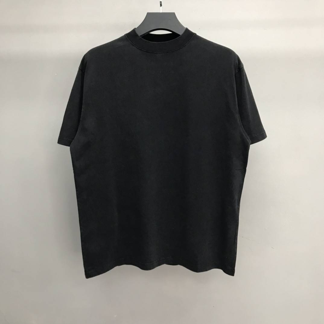 Ba1en*iaga graffiti T-shirt