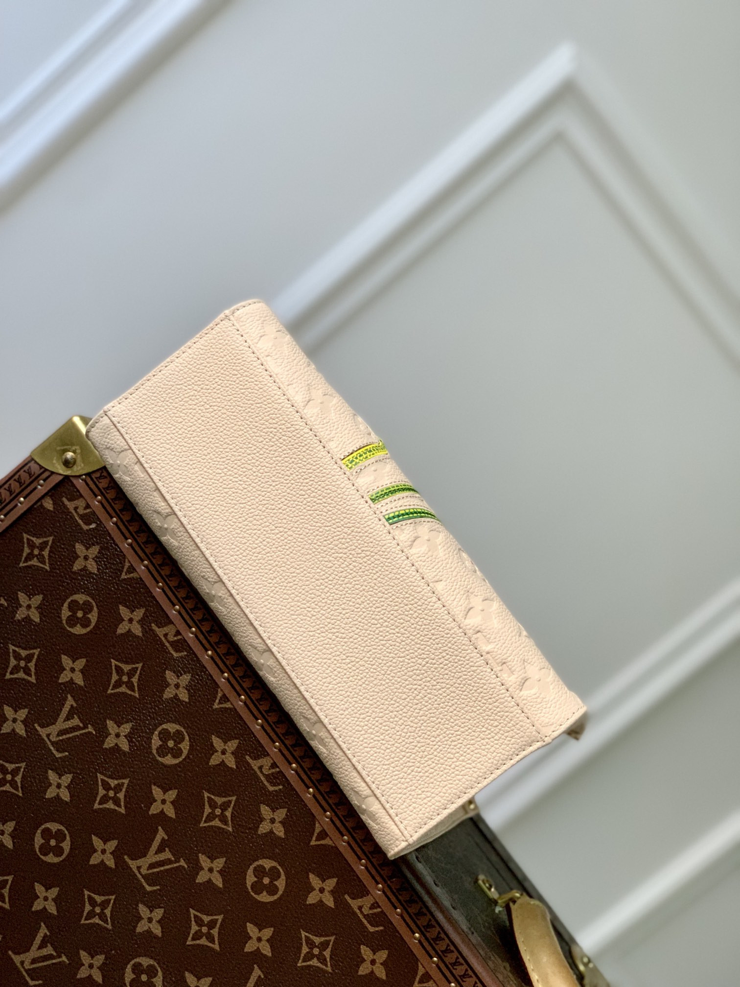 L0vis Vvtt0n Onthego Bag