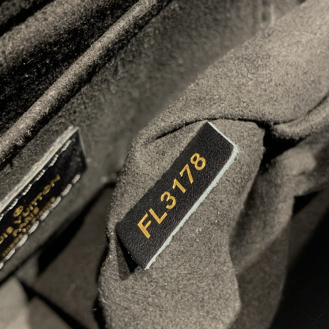 L0vis Vvtt0n Locky Bb Bag