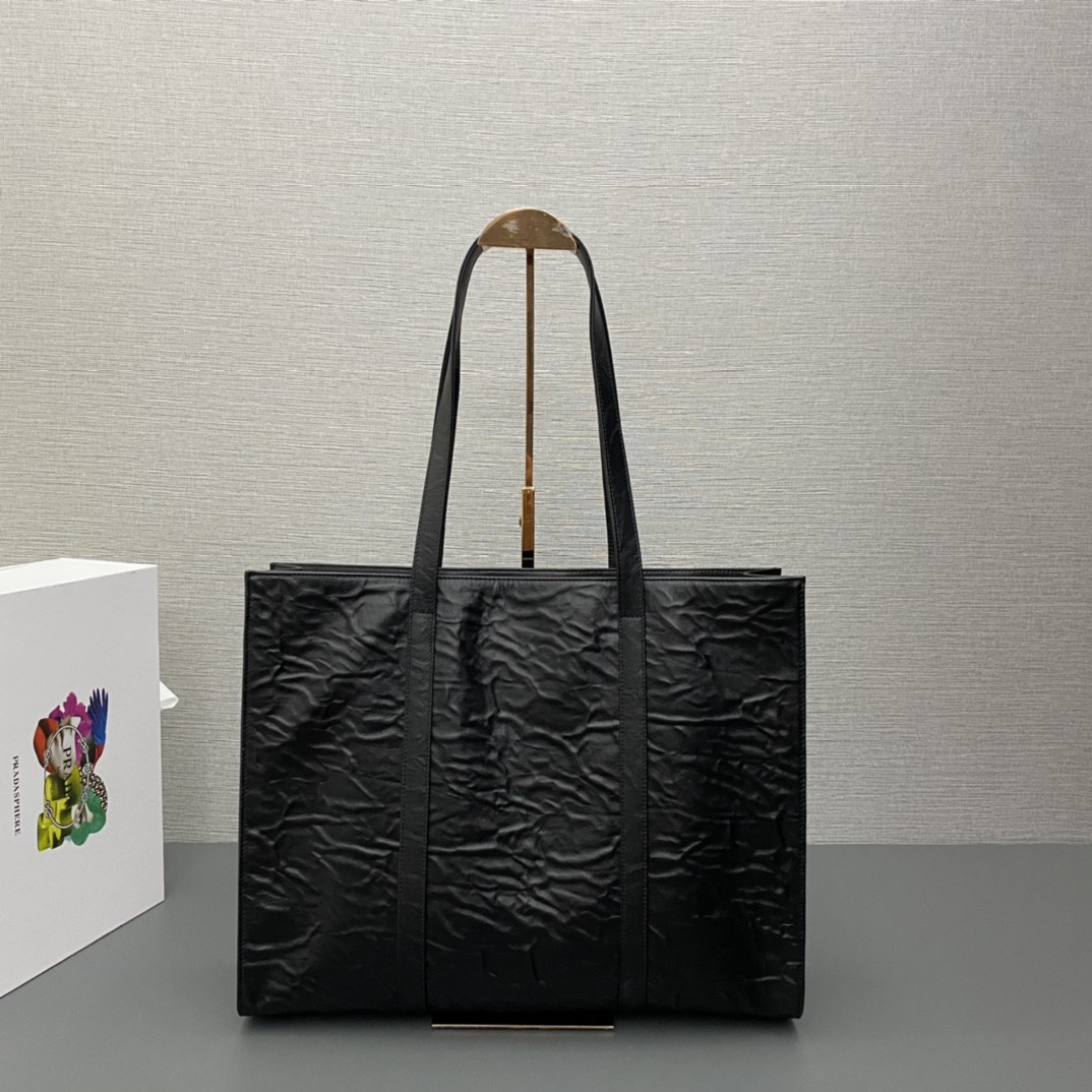 Pra*a Large Antique Tote Bag