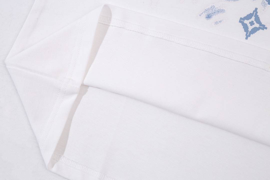 L0vis Vvtt0n 230,000 new T-shirts for spring and summer