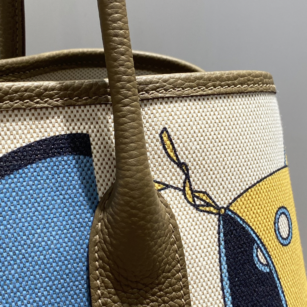 H**me5 painted graffiti French fjord imported original cowhide wax thread sewing master craft painted canvas 36*30cm