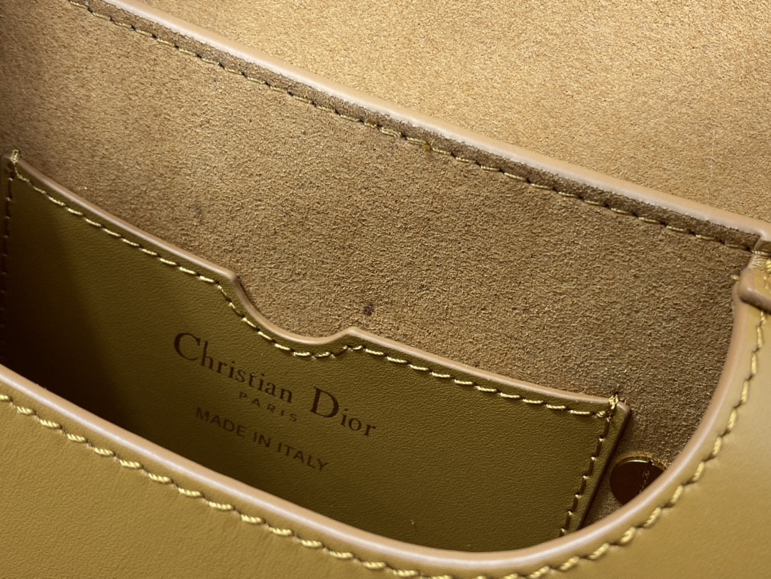 Small D10r Bobby Bag