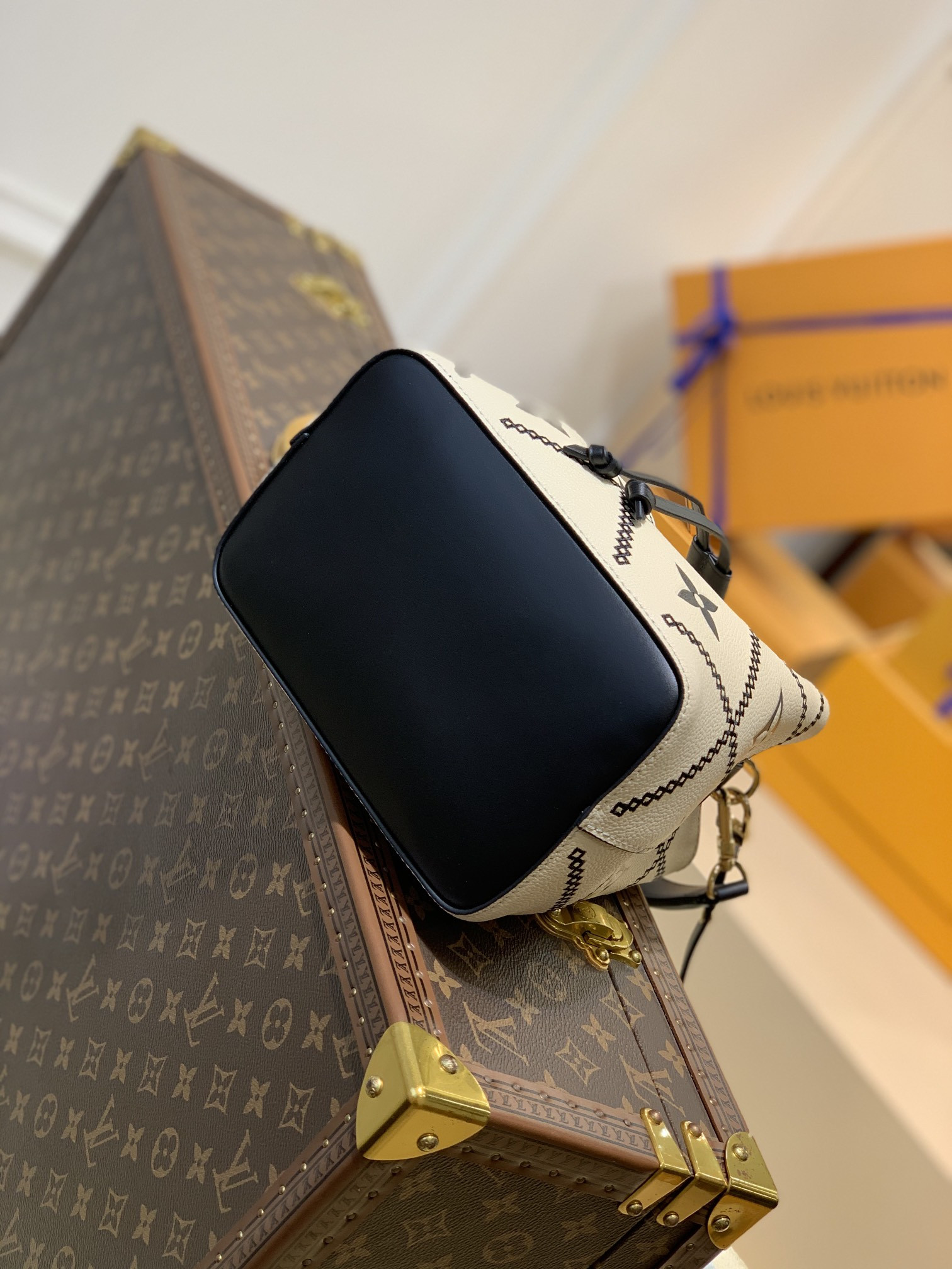 L0vis Vvtt0n Néonoé Bag