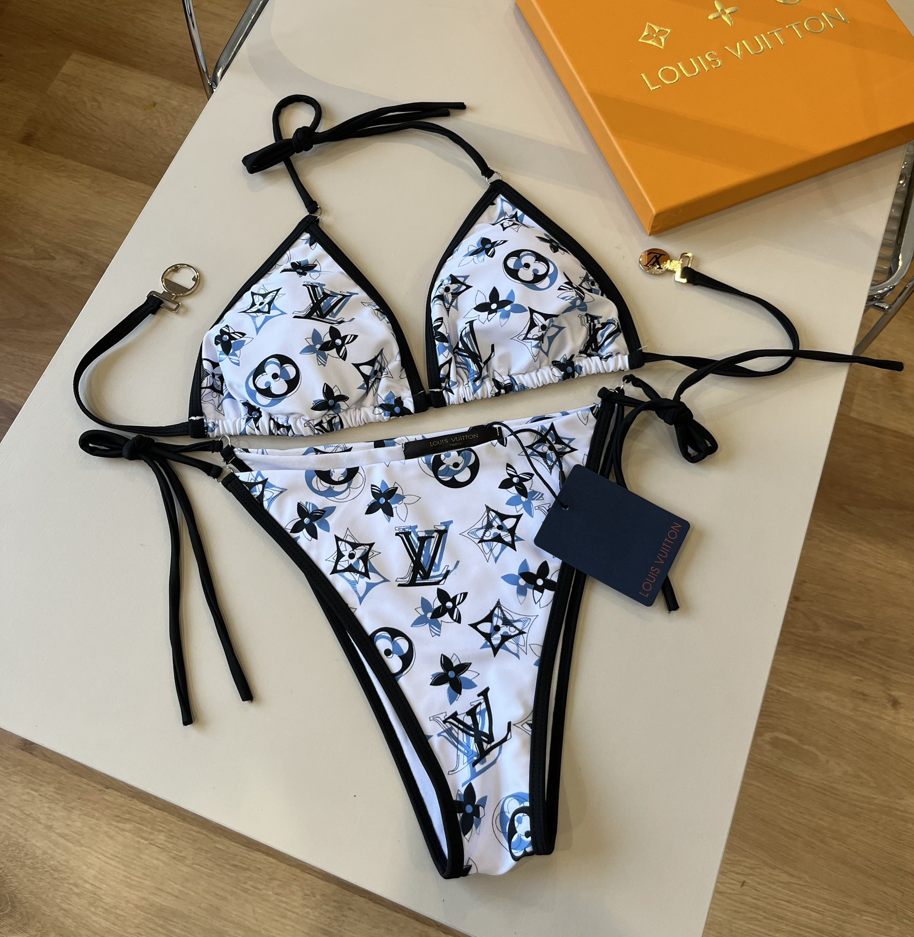 L0vis Vvtt0n Bikini Collection