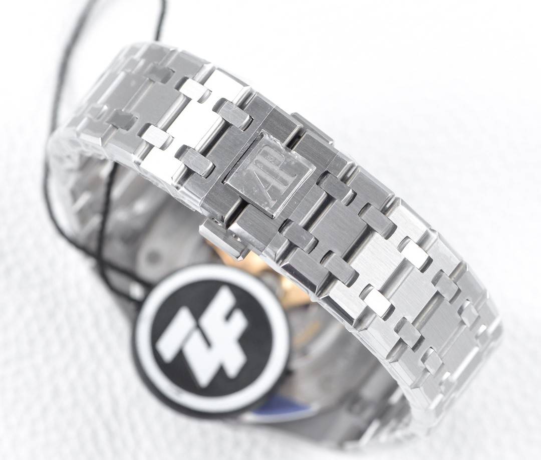 Audemars P1g*et Royal Oak 15400 Series Men