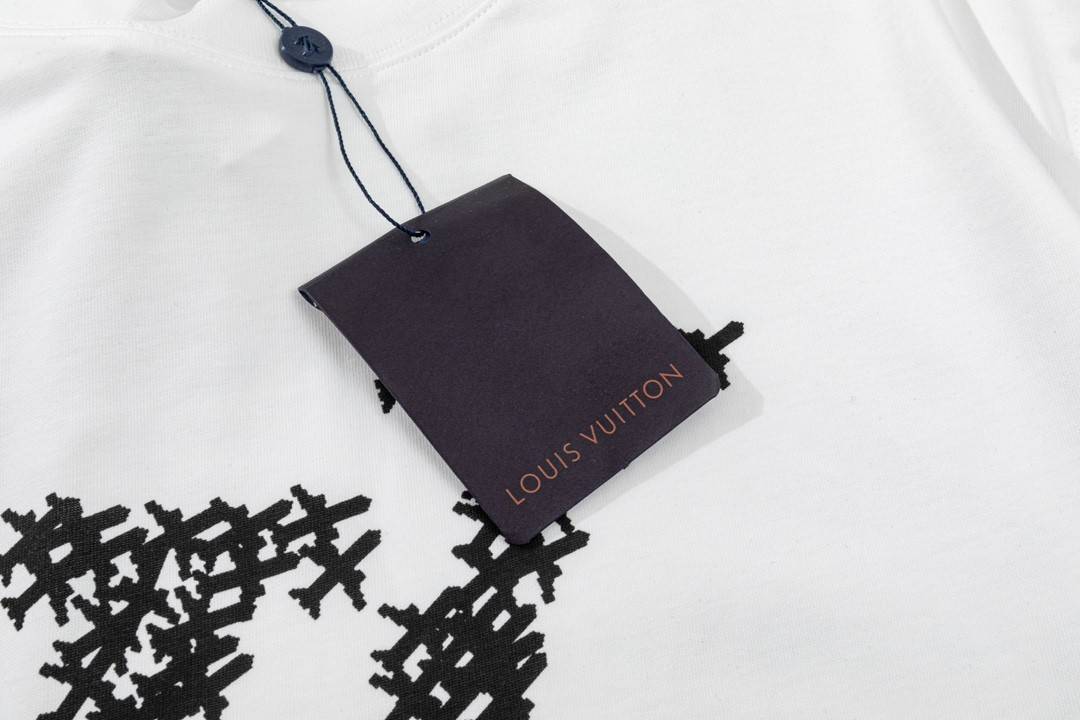 L0vis Vvtt0n 23ss small plane full print pattern gold classic T-shirt