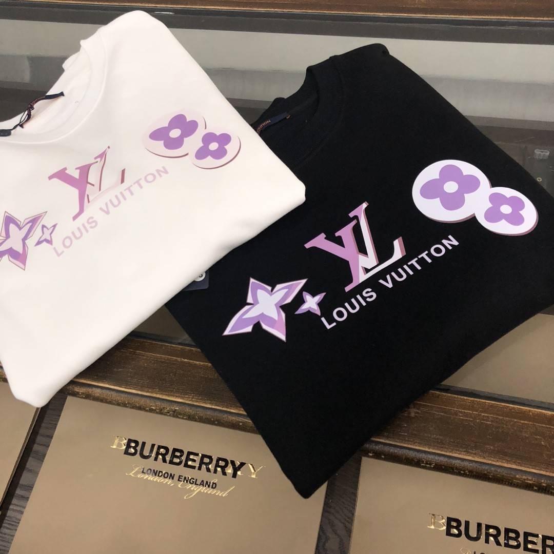 L0vis Vvtt0n 2023 new autumn and winter couples style round neck sweatshirt