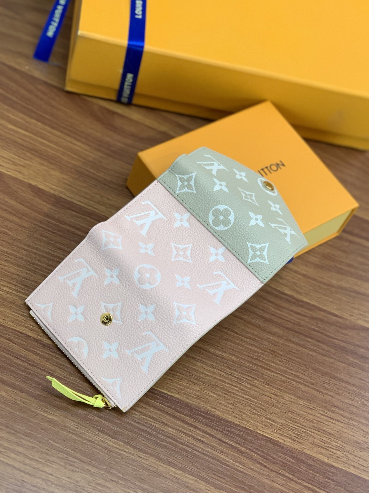 L0vis Vvtt0n Victorine Bag