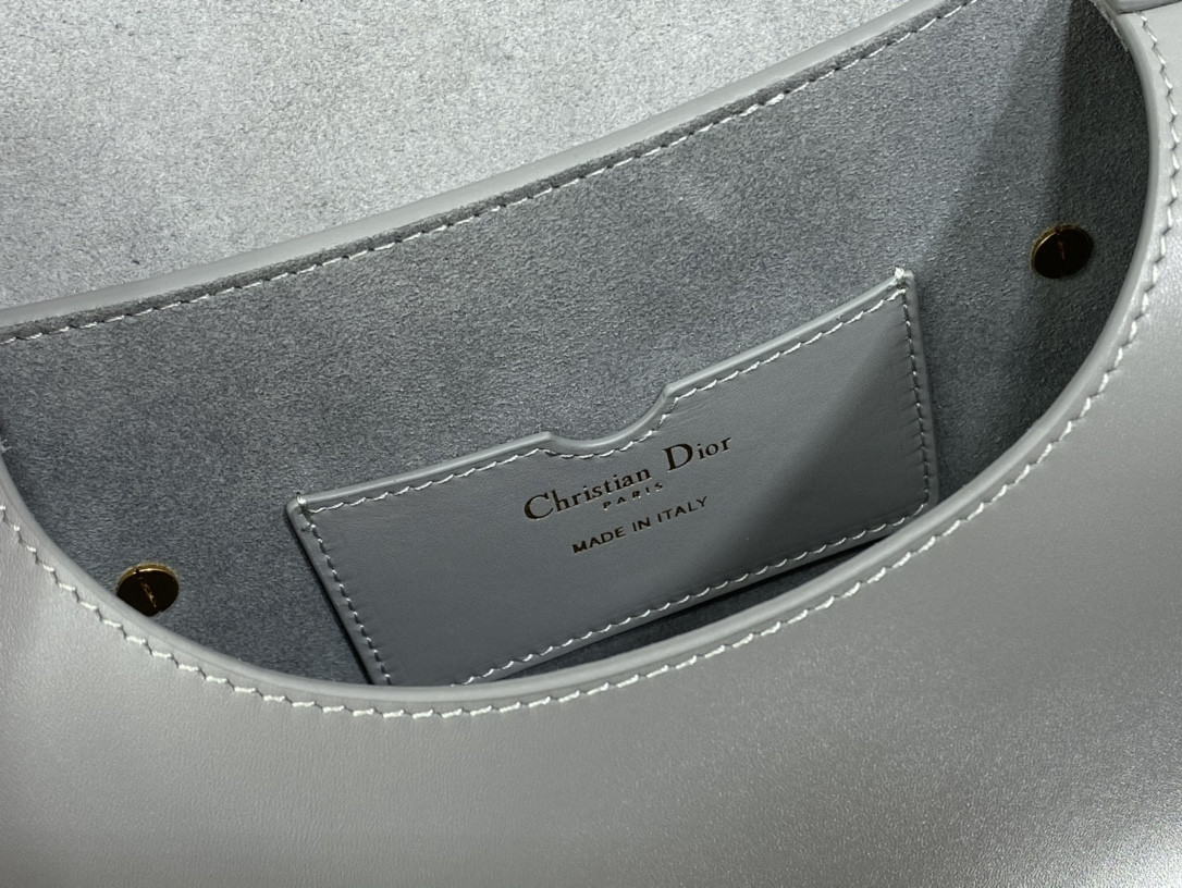 Medium D10r Bobby Bag